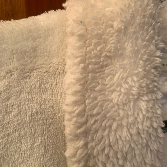 POTTERY BARN, Long Robe, Ecru or Cream color. Size Small. 100 percent polyester. - Picture 2 of 7